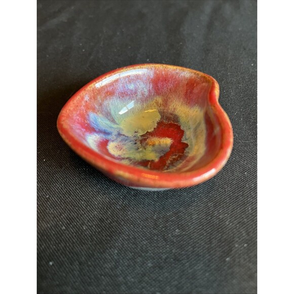 Vintage Canterbury Pottery Miniature Heart Shape Trinket Bowl - Picture 5 of 9